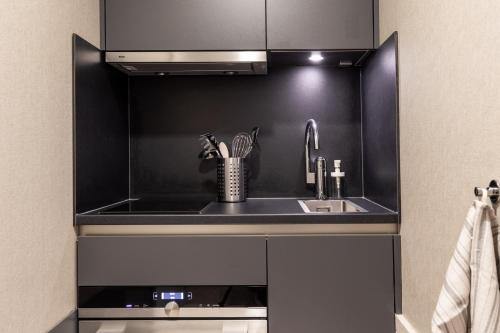 Shanghai Hotel Holland - About Your Stay