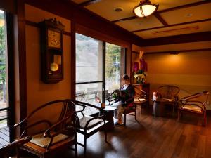Shima Onsen Kashiwaya Ryokan - Key Points
