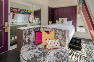 Staypineapple, An Artful Hotel, Midtown New York - About Your Stay