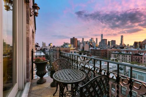The Historic Blue Moon Hotel - NYC - About Your Stay