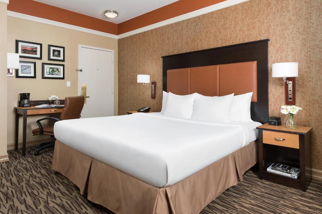 The Hotel at Fifth Avenue Review