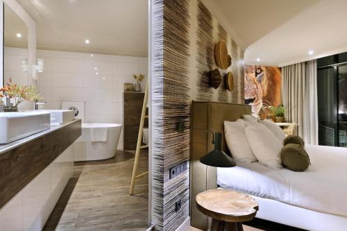 Van Der Valk Theater Hotel Almelo - About Your Stay