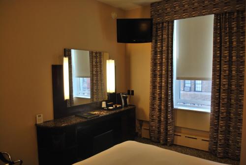 Washington Square Hotel - About Your Stay