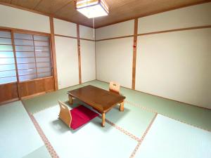 Yufuin Onsen Hasuwa Inn - Key Points