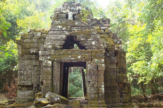 1-Day Angor Wat Small Circuit Tour With Sunset