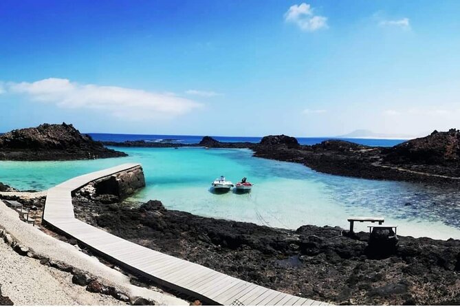 1 Day Hiking Adventure in Isla Lobos