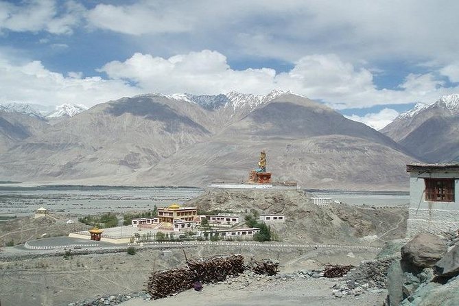 15-Days Leh Private Tour From Srinagar With Dinner