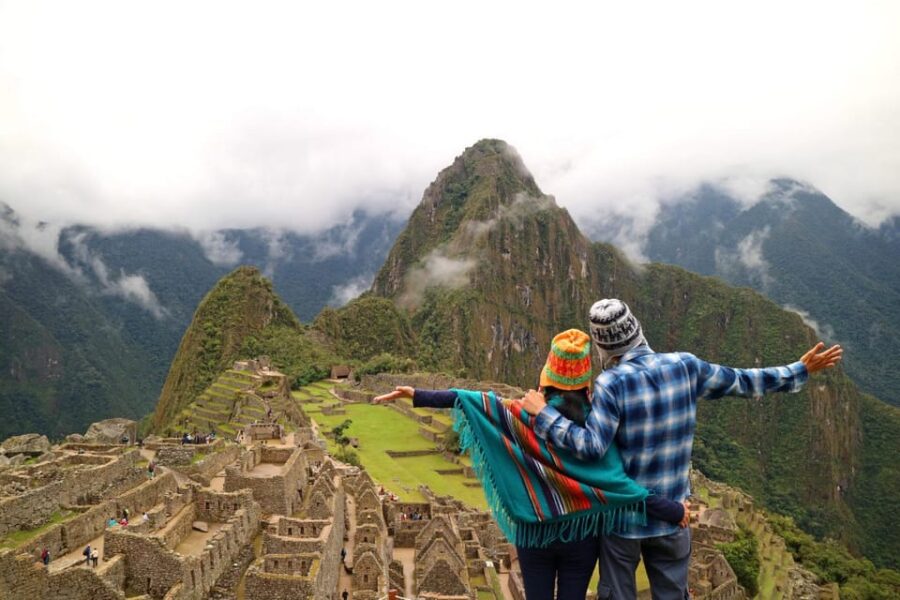2-Day Excursion to Machu Picchu With Tickets