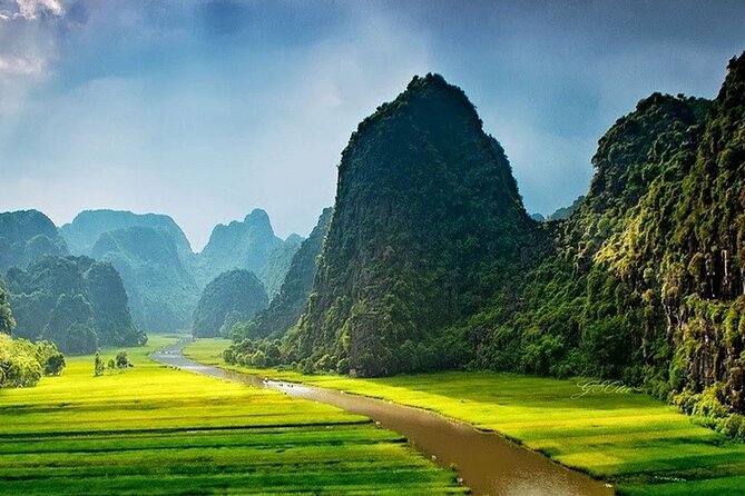 2-Day Halong Bay Tou & Ninh Binh Tour With Transfer