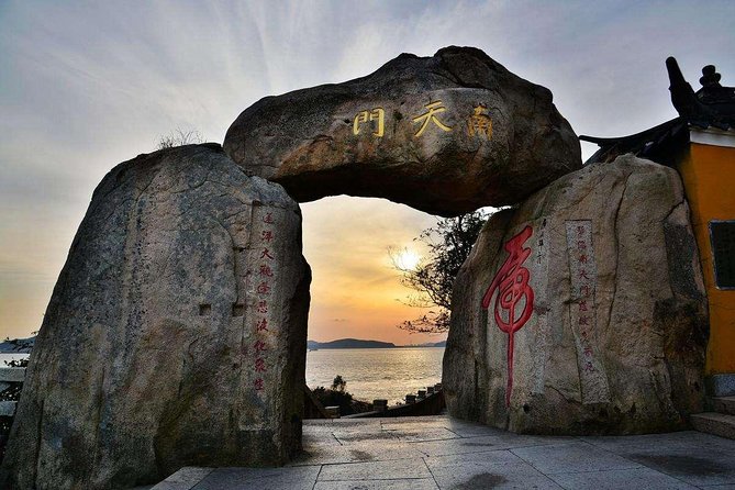 2-Day Private Trip to Putuo Mountain in Zhoushan From Shanghai With Accommodation