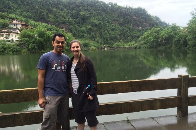2-Day Zen Experience of Leshan & Mt Emei: Giant Buddha, Kungfu and Temple Stay