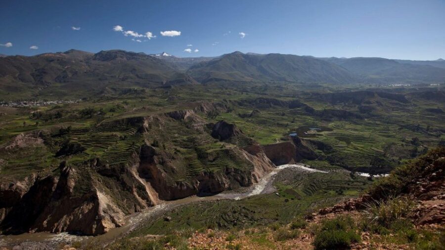 2 Days Trekking to the Colca Valley and the Condors Cross