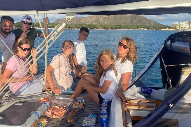 2 Hours Small Group Fireworks Night in Waikiki - Meeting and Pickup Location Details