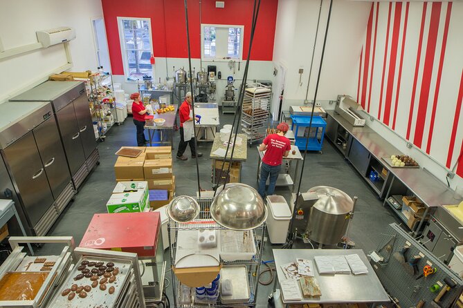 20 Minutes Chocolate & Candy Factory Tour in Jacksonville - History of PeterBrookes and Sweet Petes