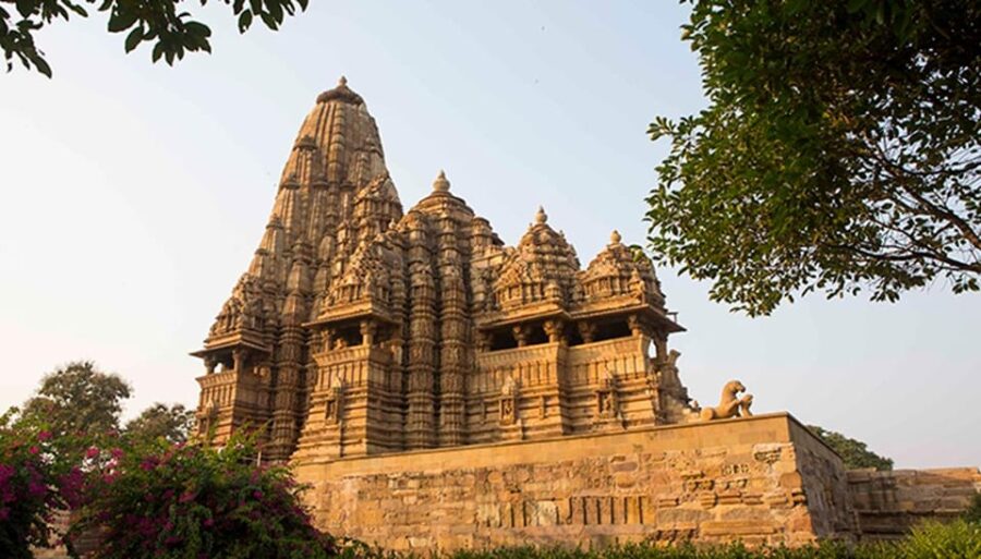 3-Day Tour From New Delhi to Agra and Khajuraho
