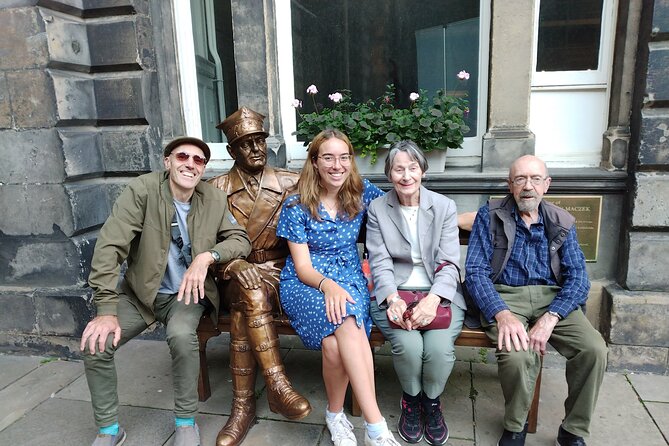 3 Hours Edinburgh City Highlights Private Walking Tour - Pricing and Availability