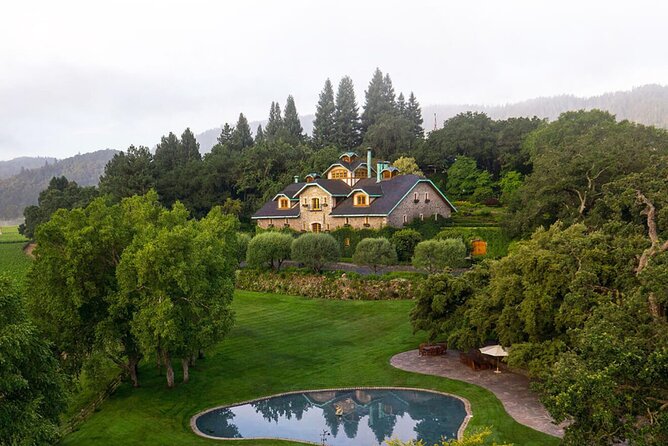 4-Hour Black SUV Private Ride or Wine Tour in Napa or Sonoma