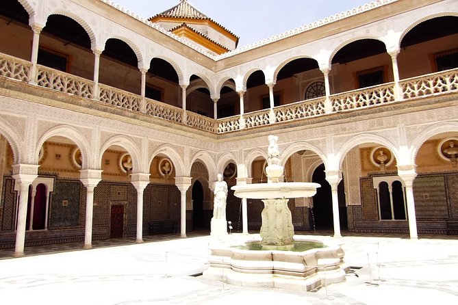 4-Hour Private Guided Walking Tour: Palaces of Seville