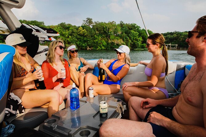4 Hour Wake Surfing and Wake Boarding Boat Charter on Lake Austin