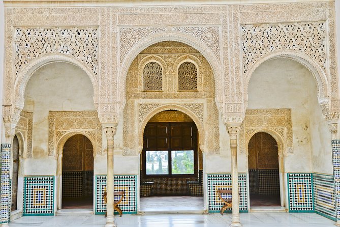 6-Day Guided Tour Andalusia & Madrid From Lisbon - Tour Overview and Inclusions