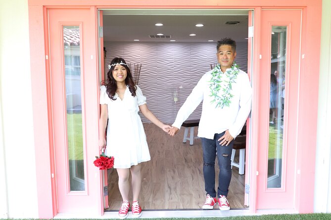 808 Deluxe Wedding at Hawaiian Wedding Chapel