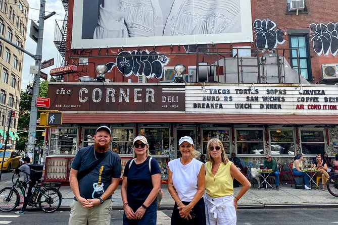 9 Iconic Manhattan Neighborhoods Epic Hike Guided Tour - Discover the Charm of Greenwich Village