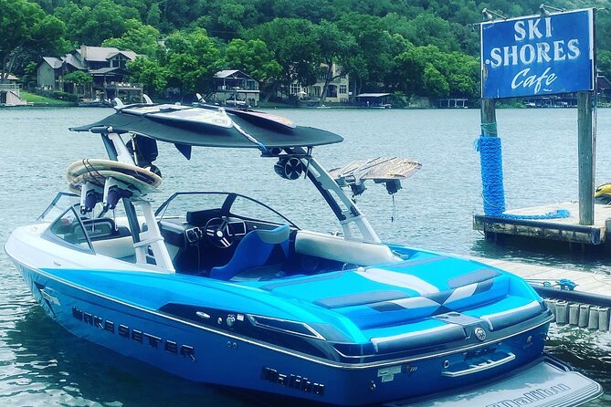 90-Minute Date Night Sunset Cruise on Lake Austin
