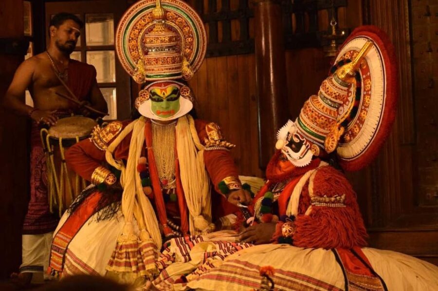 A Private Day Tour Through Alleppey, Marari, and Fort Kochi