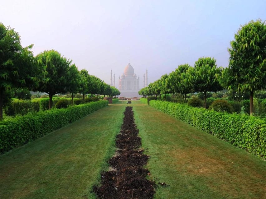 Agra: 3-Hour Private Guided Walking Tour of the Taj Mahal