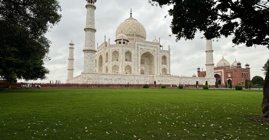 Agra: Private Tour of Taj Mahal & Agra Fort by Tuk Tuk