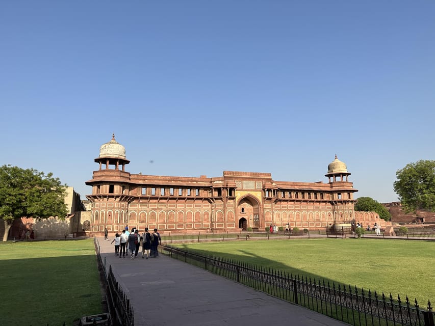 Agra : Private Tour of Taj Mahal & Agra Fort (Skip-the-Line)