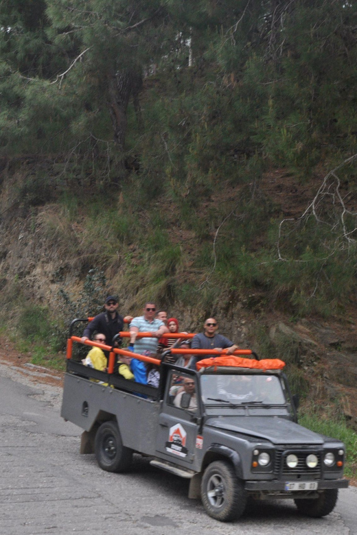Alanya: Dim River and Dim Cave Jeep Tour With Lunch