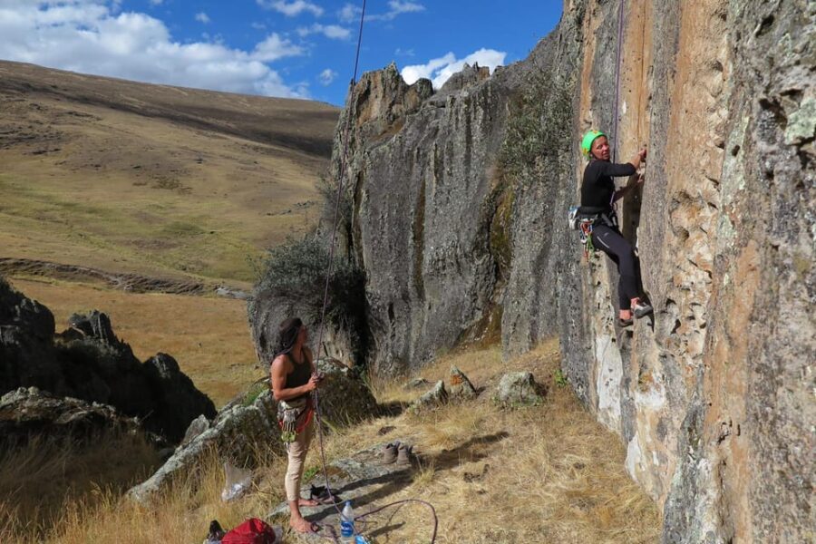 Ancash: Excursion to Hatun Machay in Two Days