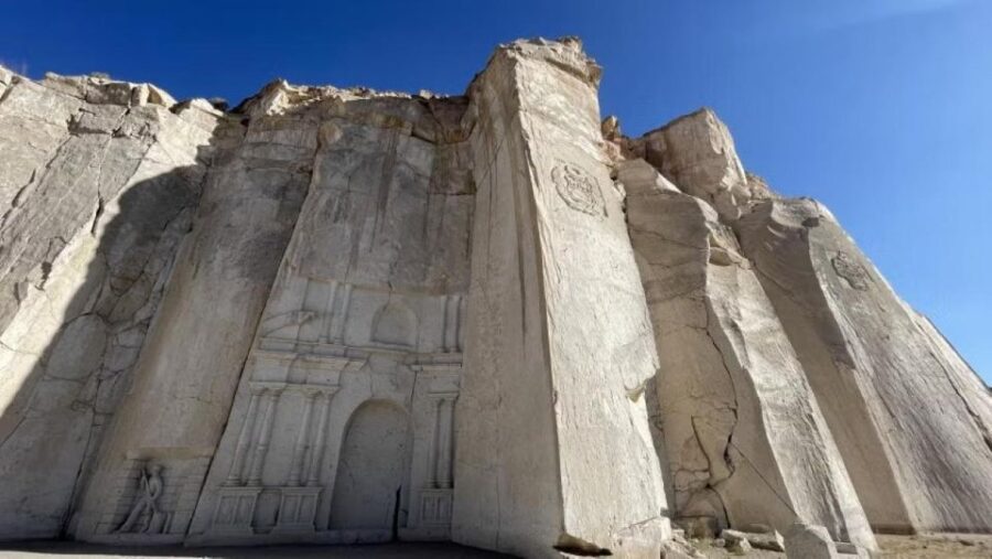 Arequipa: Tour Along the Sillar Route + Culebrillas Canyon