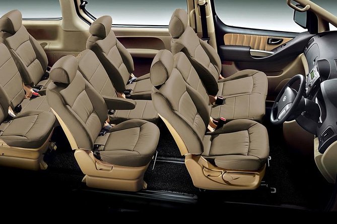 Arrival Private Transfer Cartagena Airport CTG to Cartagena City by Minivan