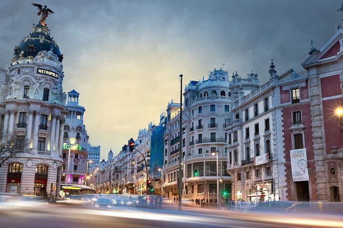 Arrival Transfer From Madrid Airport MAD to Madrid in Private Van