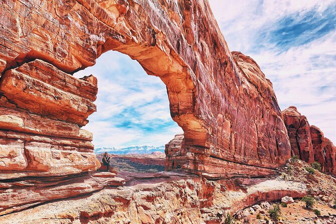 Backcountry Arches Helicopter Tour