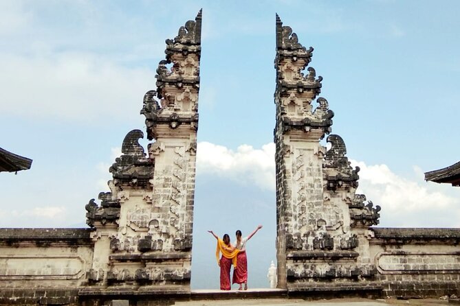 Bali Iconic – Waterfall, Swing & Temple Private Tours