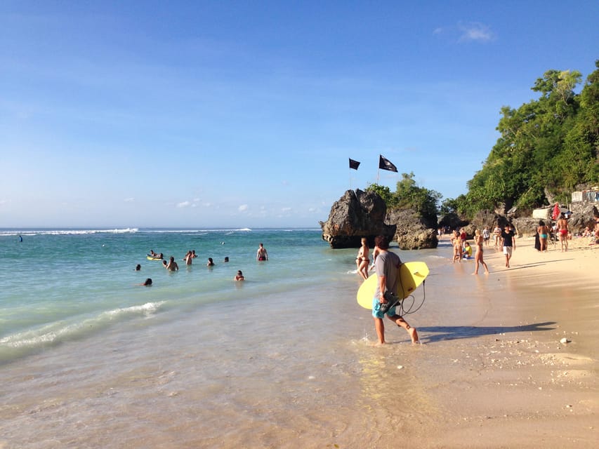 Bali: Melasti Kecak Dance, Padang Beach & Jimbaran Bay Tour