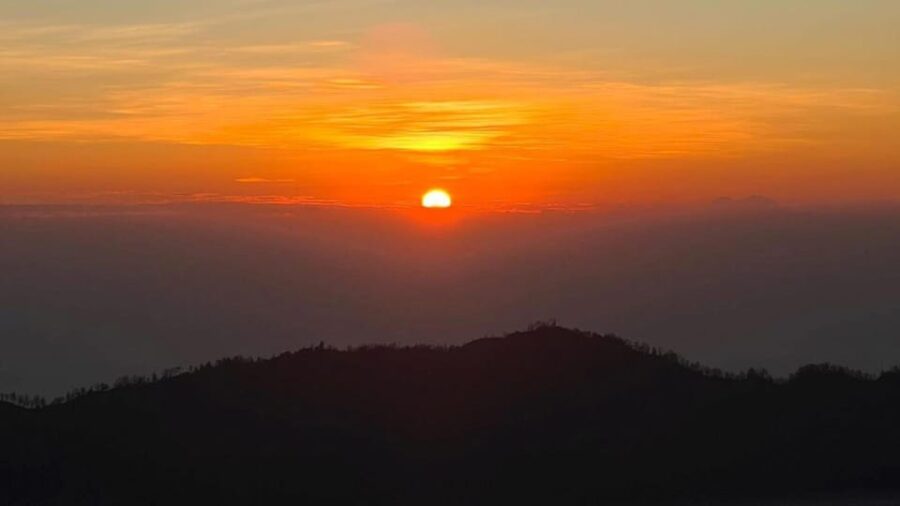 Bali: Mount Batur Sunrise Trekking Tour With Breakfast