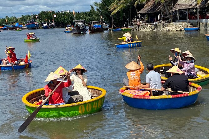 Basket Boat Ride With Local People in Hoi an