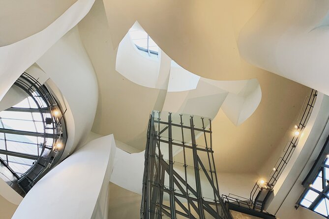 Bilbao Guggenheim Museum Private Tour With Official Tour Guide 100% Personalised - Overview of the Guggenheim Museum