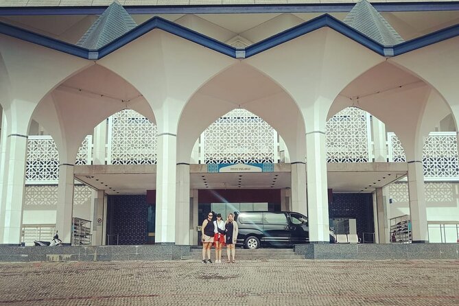 Blue Mosque and Batu Caves Private Tour From Kuala Lumpur - Tour Overview