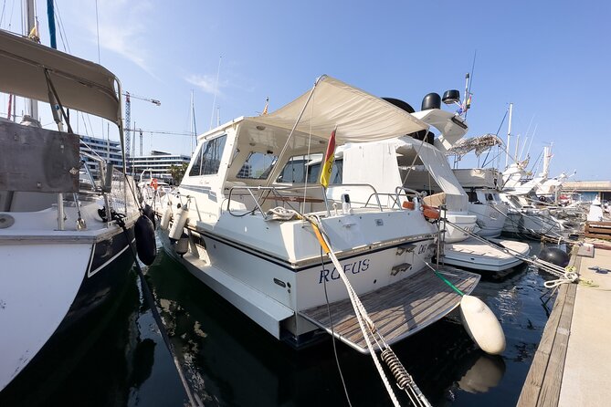 Boat Tour for 2 Hours in Barcelona