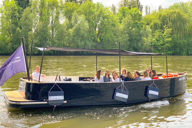 Boat Tour in Frankfurt for up to 12 Guests
