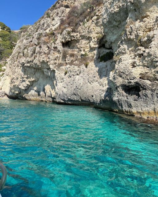 BOAT TOUR WITH APERITIF ON BOARD IN THE CYCLOPS ISLANDS