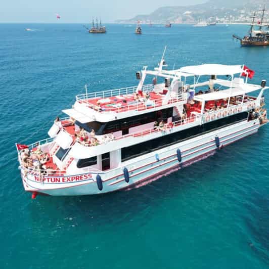 Boat Trip in Alanya With Unlimited Soft Drinks and Lunch