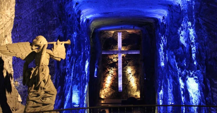 Bogota: Private Tour to the Salt Cathedral of Zipaquira