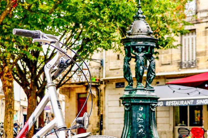 Bordeaux: Small-Group or Private City Highlights Photo Tour - Starting Price and Savings