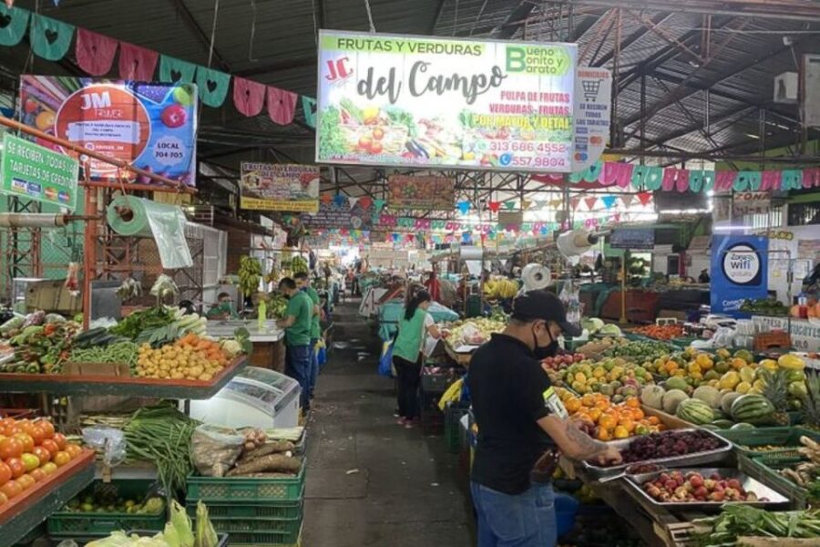 Cali: Fruit Market Walking Tour With Tastings